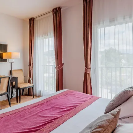 Hotel Domaine De Clair 4*